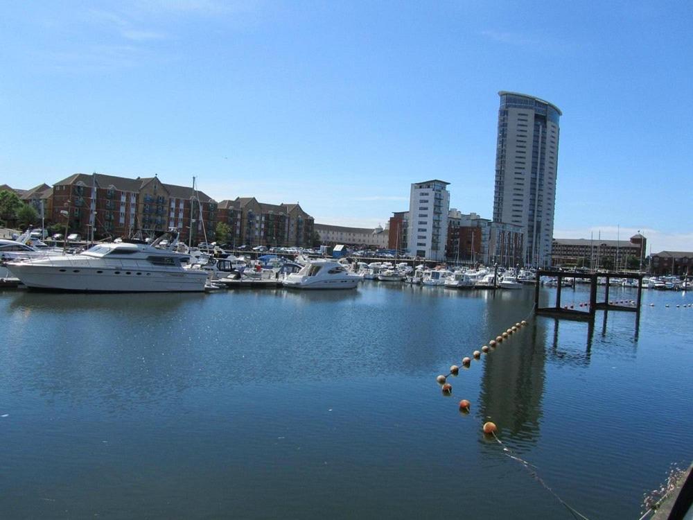 Swansea Cosy Stay ภายนอก รูปภาพ